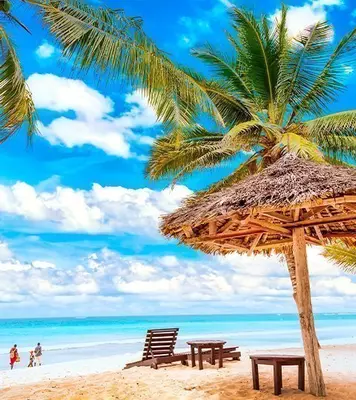 Sunny day on Diani Beach