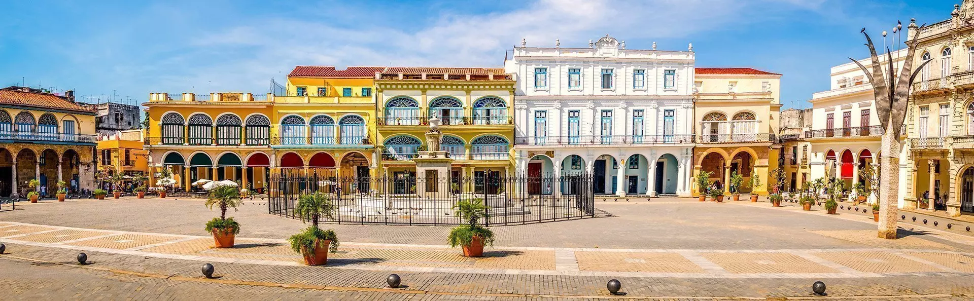 Plaza Vieja in Havana, Cuba