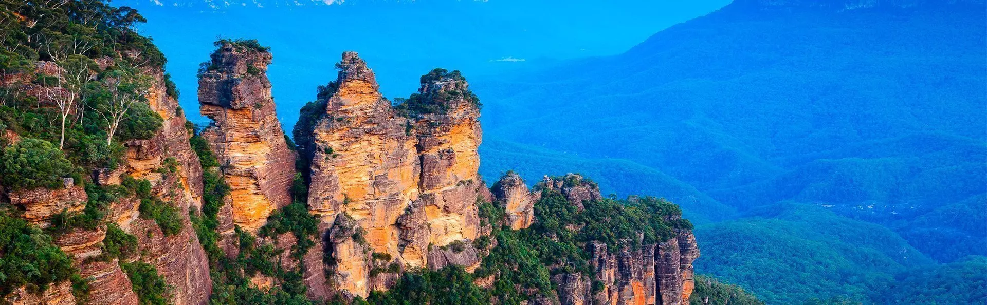 The Three Sisters from Echo Point, Blue Mountains National Park
